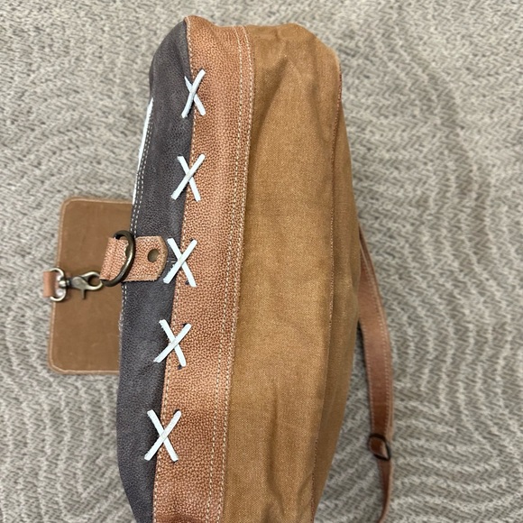 Klassy Cowgirl 16" x 12” Tote Handbag with Hair on Cowhide Leather Tooled Canvas - Picture 8 of 10